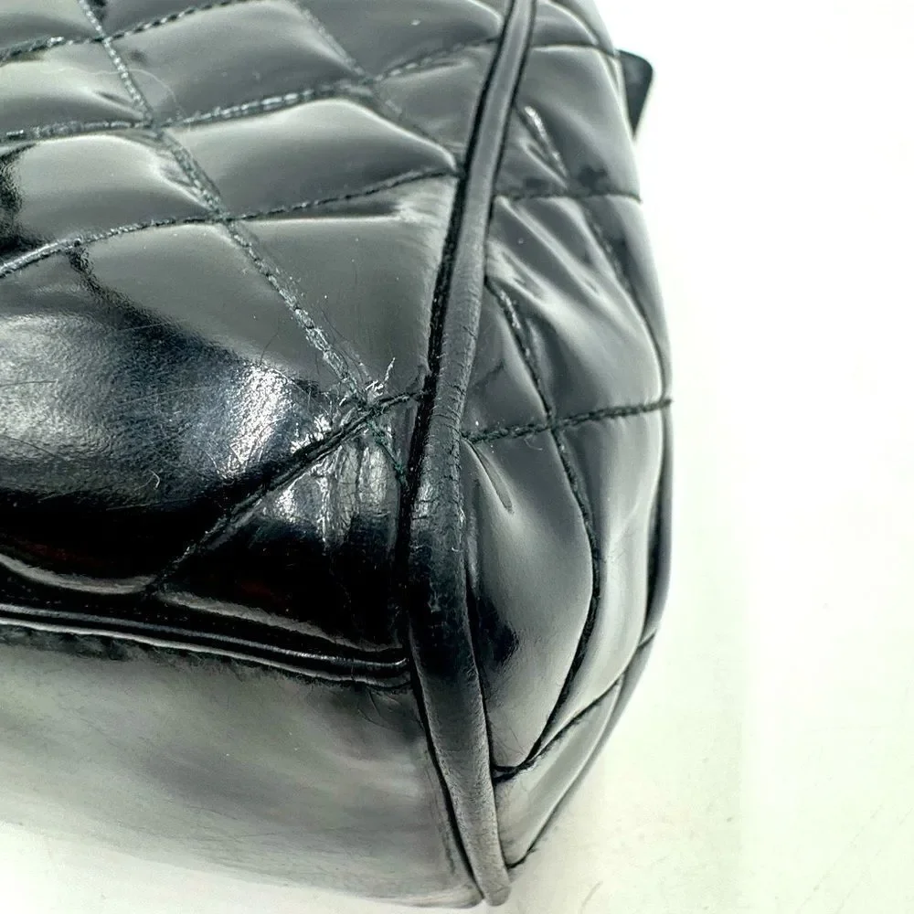 Auth Vtg Chanel Small CC Black Quilted Patent Leather Slit Pocket Shoulder Bag